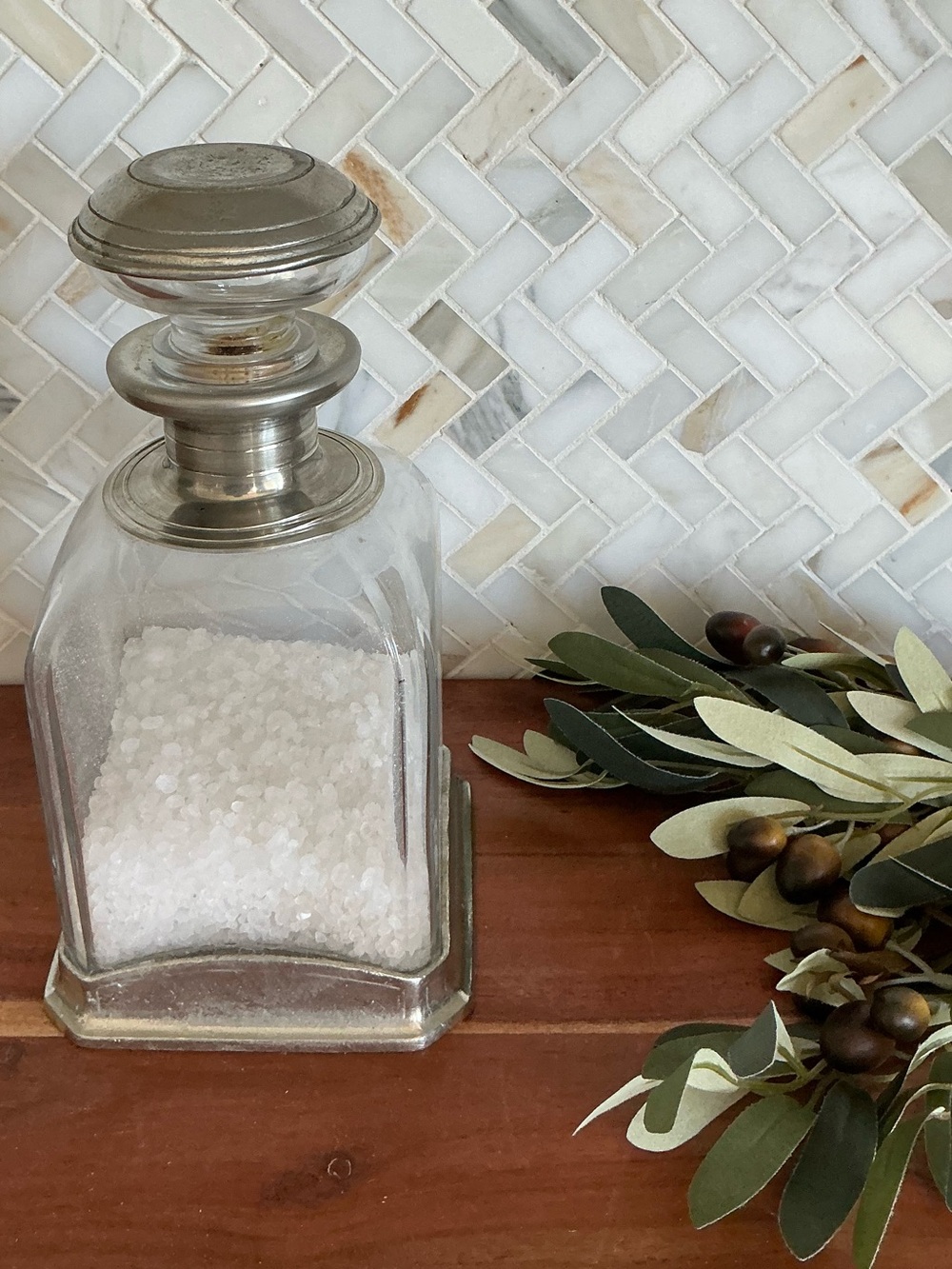 Crystal glass decanter with Silver Lid